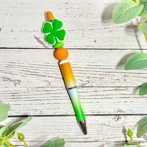 Irish Clover Pen